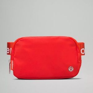 NEW Lululemon Everywhere Belt Bag SOLAR ORANGE / WHITE